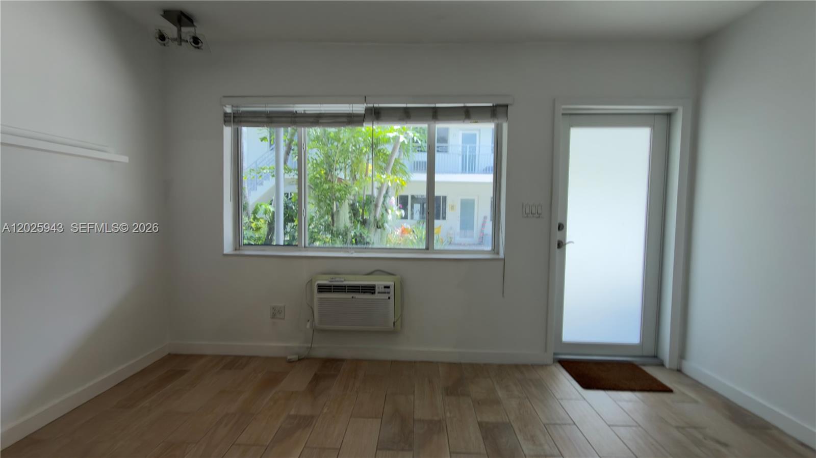 ALUNA CONDO - Residential Lease