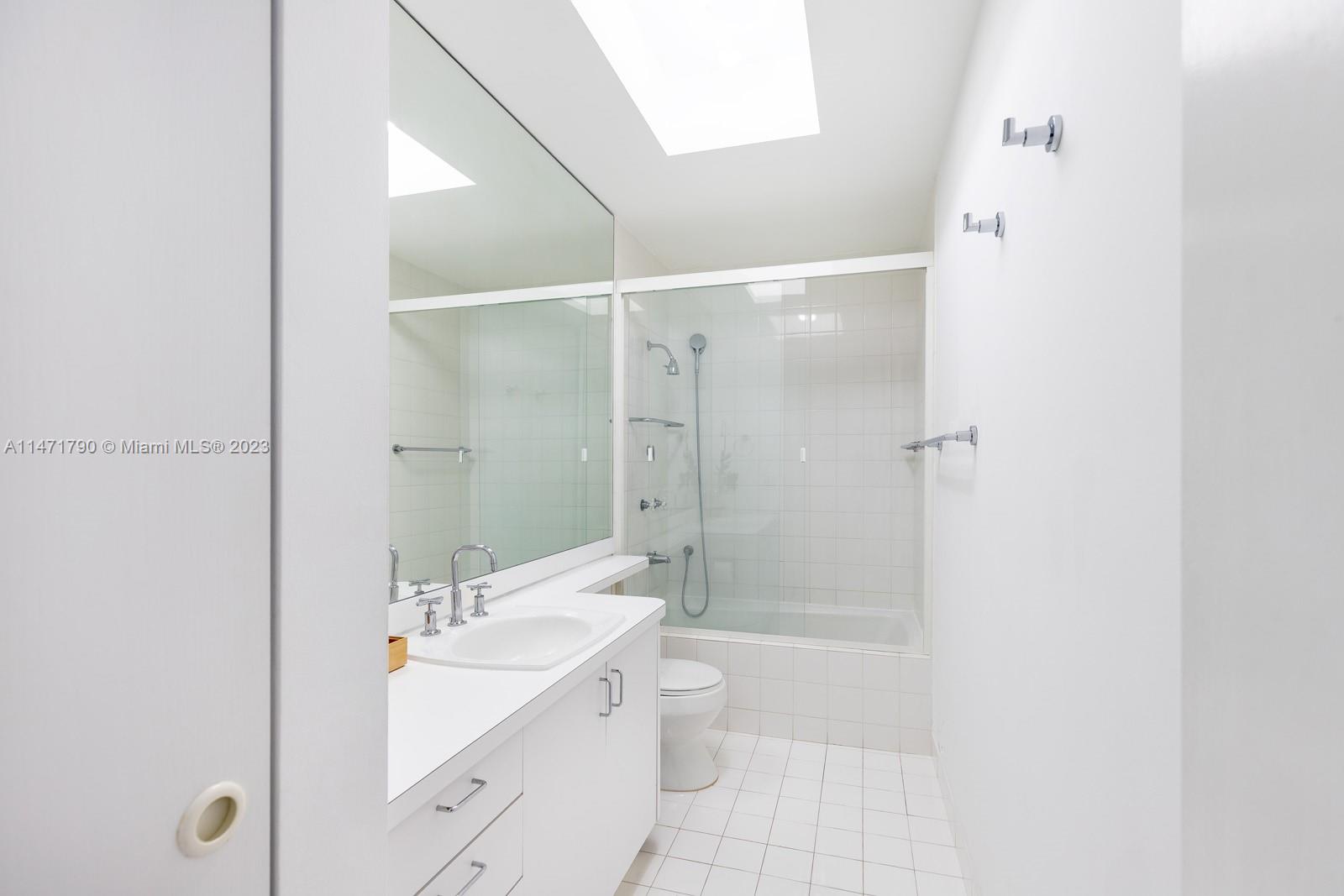 LENNOX PARK - Residential Lease
