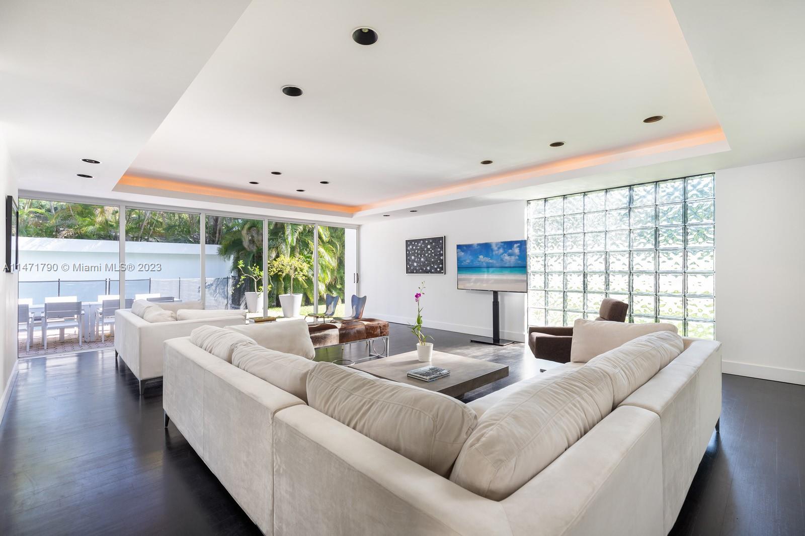 LENNOX PARK - Residential Lease