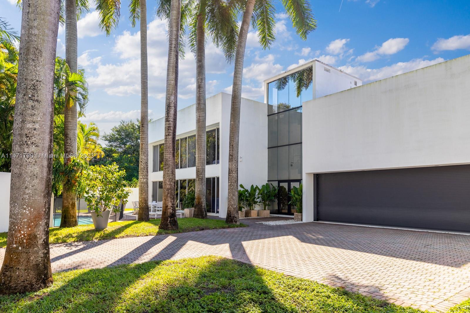 LENNOX PARK - Residential Lease
