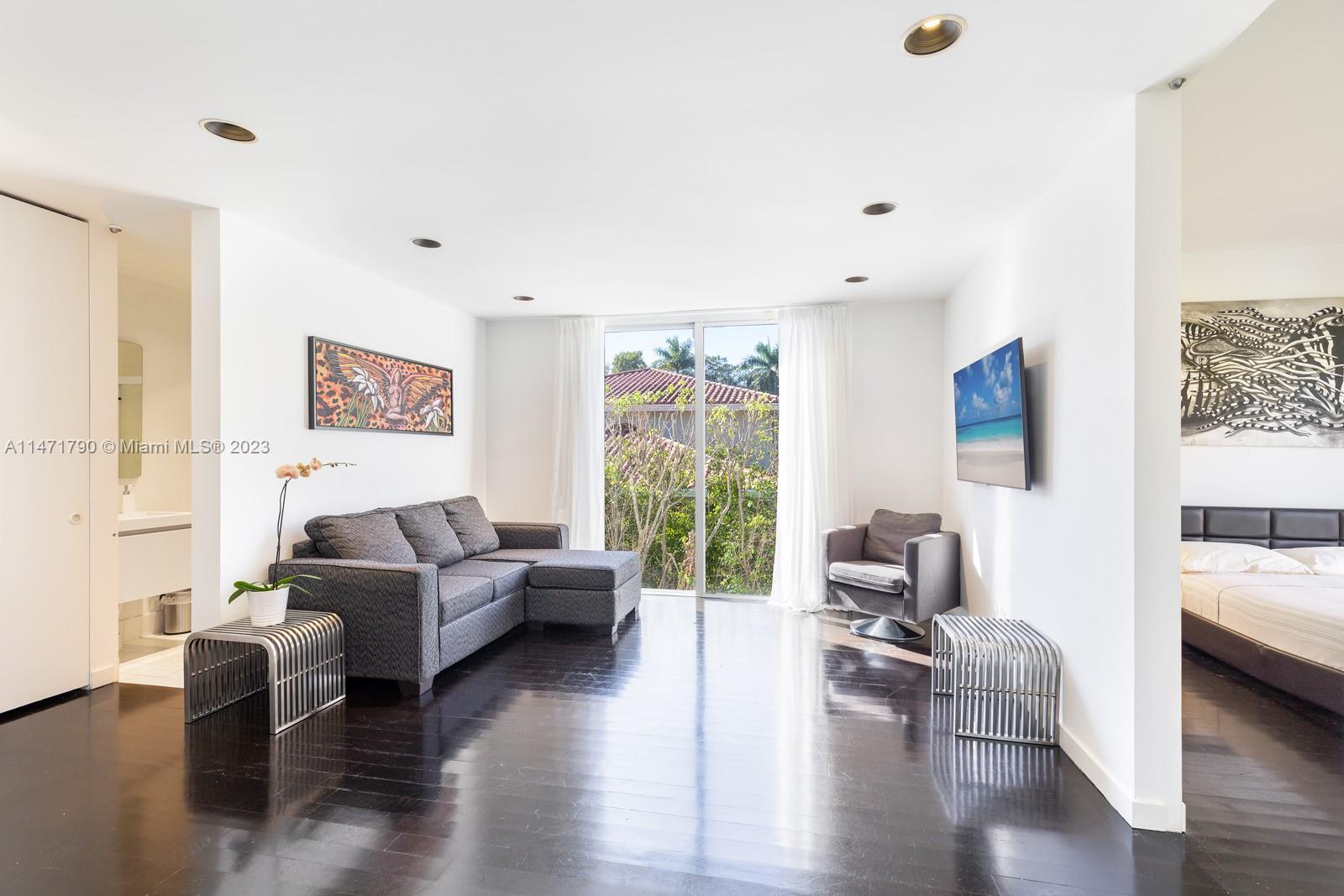 LENNOX PARK - Residential Lease