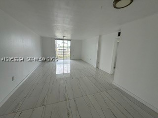 JADE WINDS GRP EASTER LIL - Residential