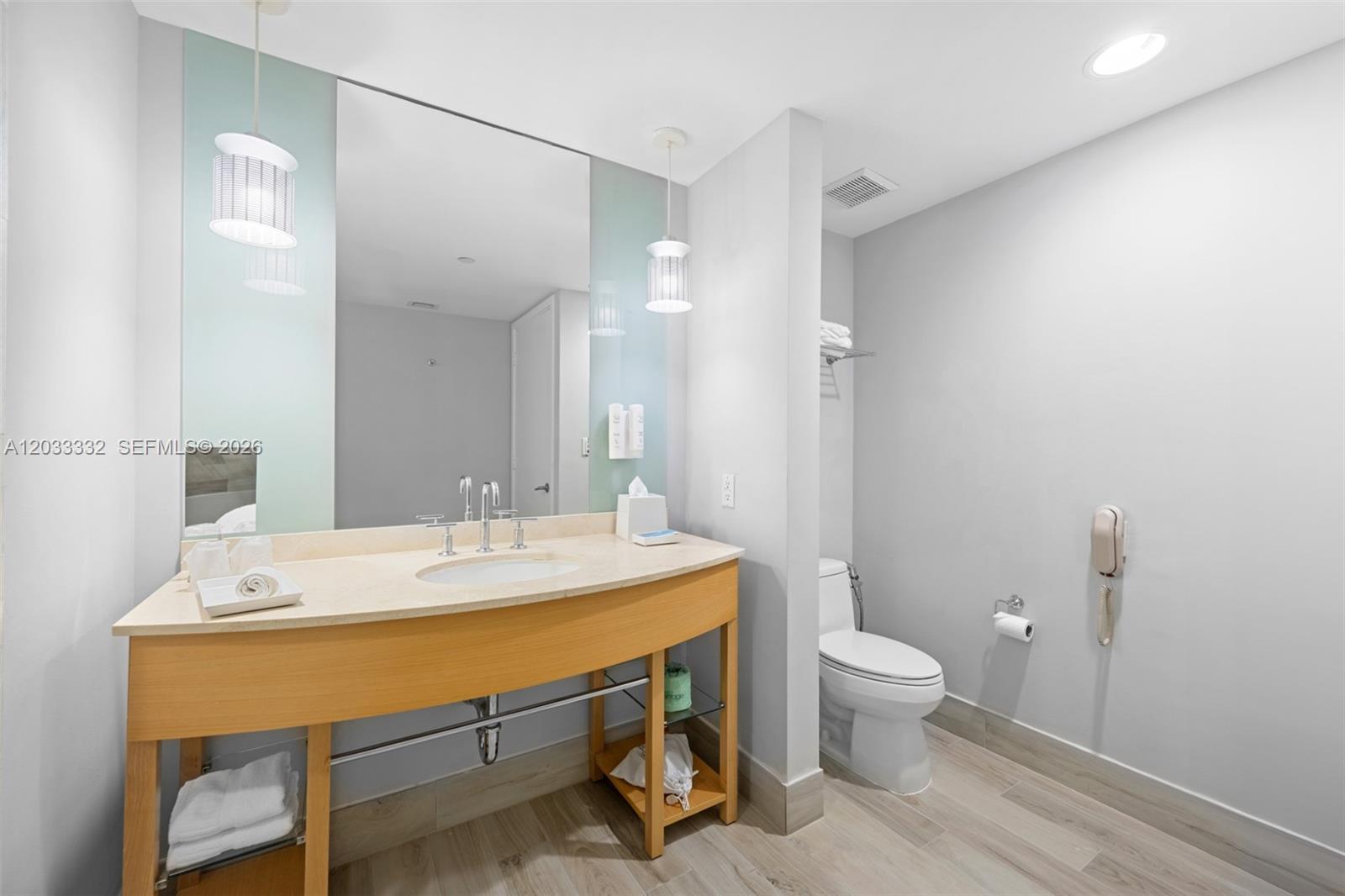 M RESORT RESIDENCES CONDO - Residential