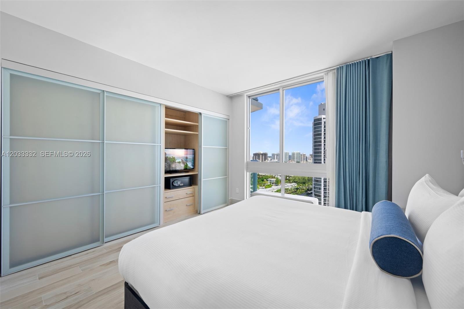 M RESORT RESIDENCES CONDO - Residential