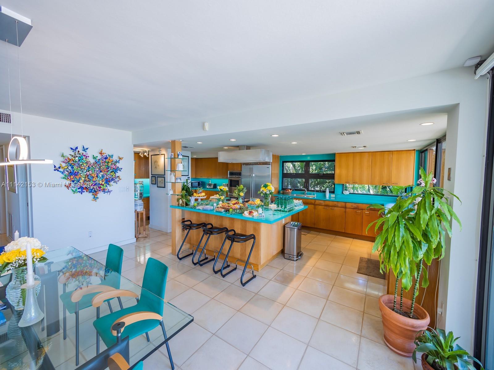 BAY HOMES SUB DB 338-23 - Residential