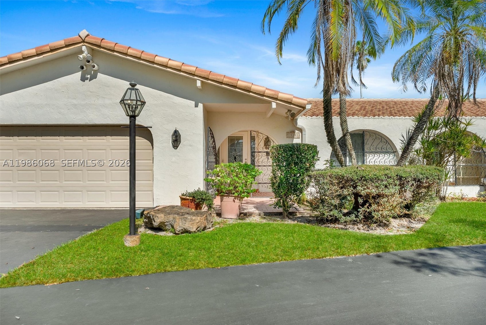 CORAL SPRINGS COUNTRY CLU - Residential