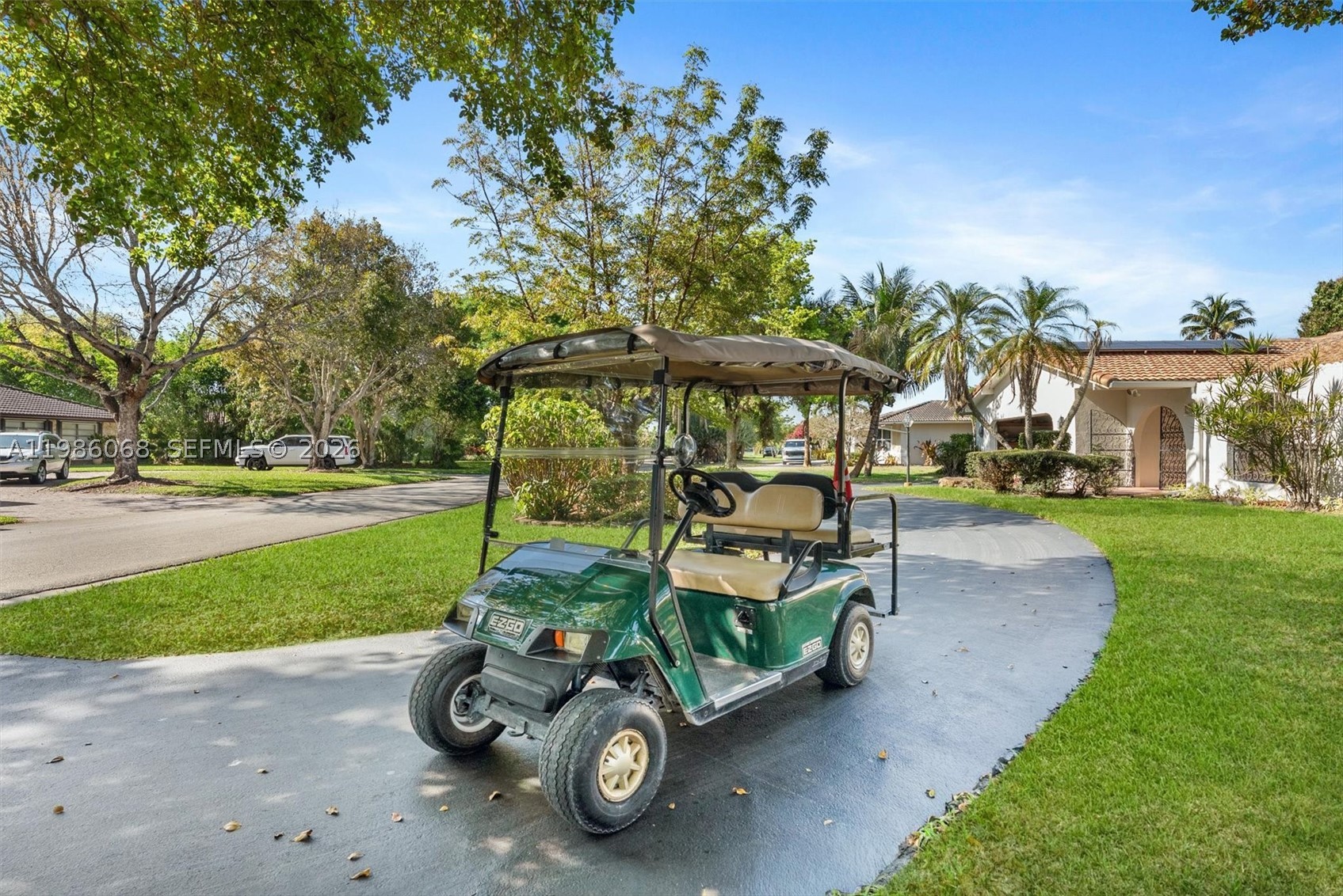 CORAL SPRINGS COUNTRY CLU - Residential