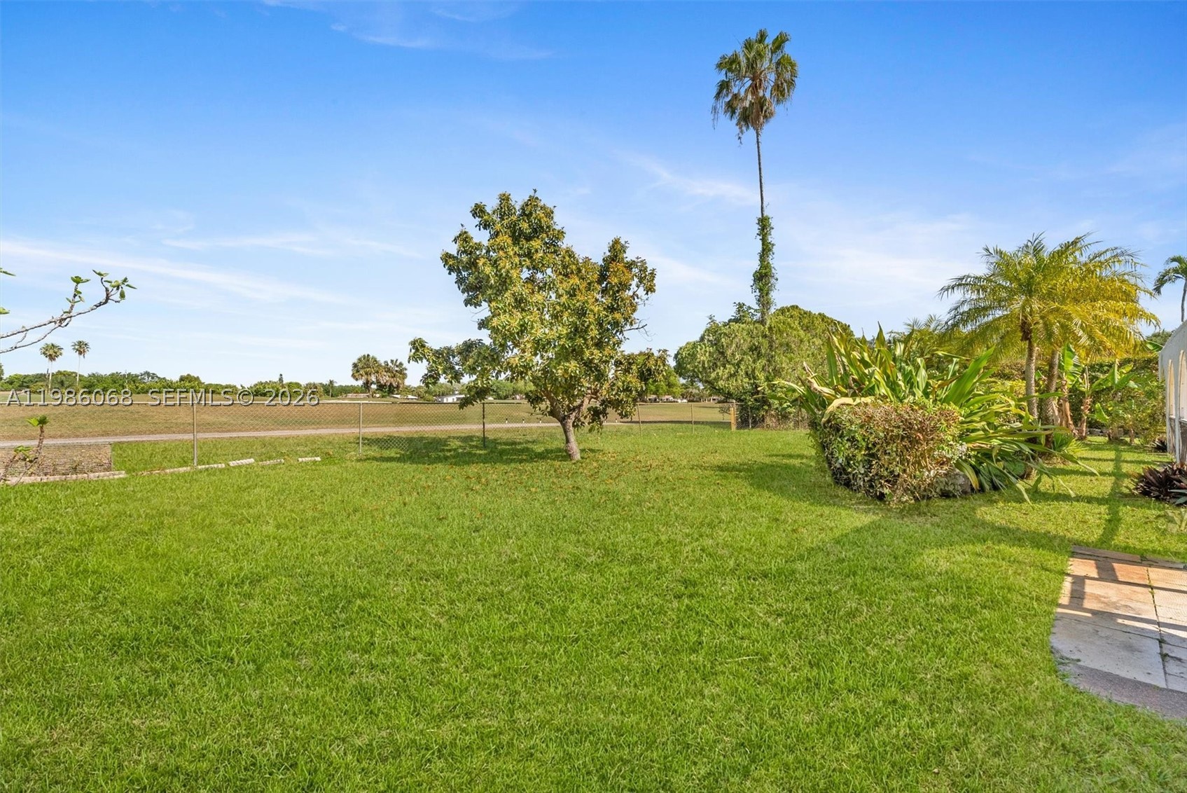 CORAL SPRINGS COUNTRY CLU - Residential