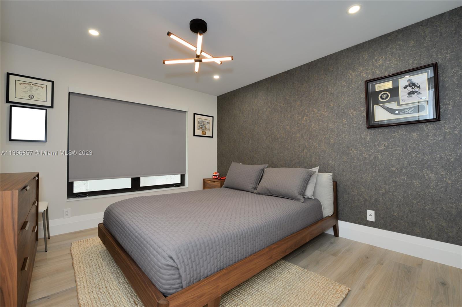 COUNTRY ISLES - Residential