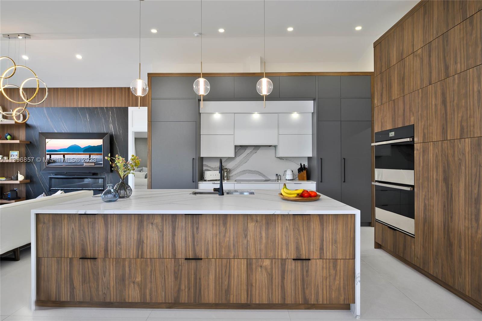 COUNTRY ISLES - Residential