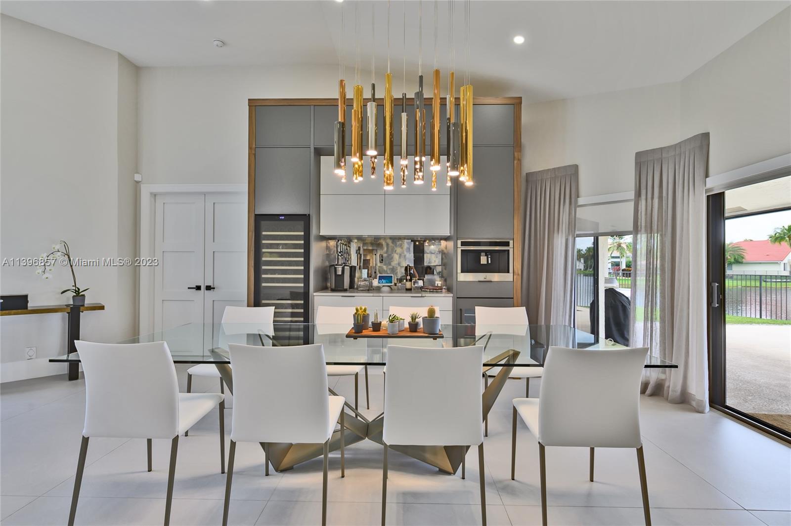 COUNTRY ISLES - Residential