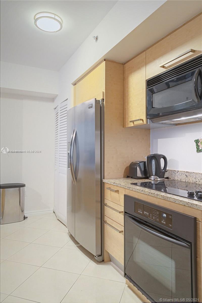 BEACH CLUB TWO CONDO - Residential Lease