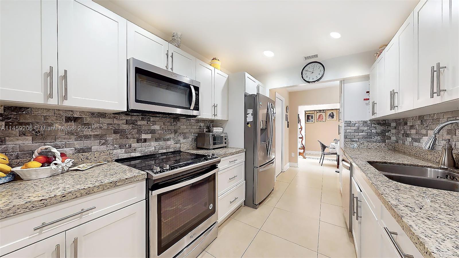 KINGS COURT WEST - Residential