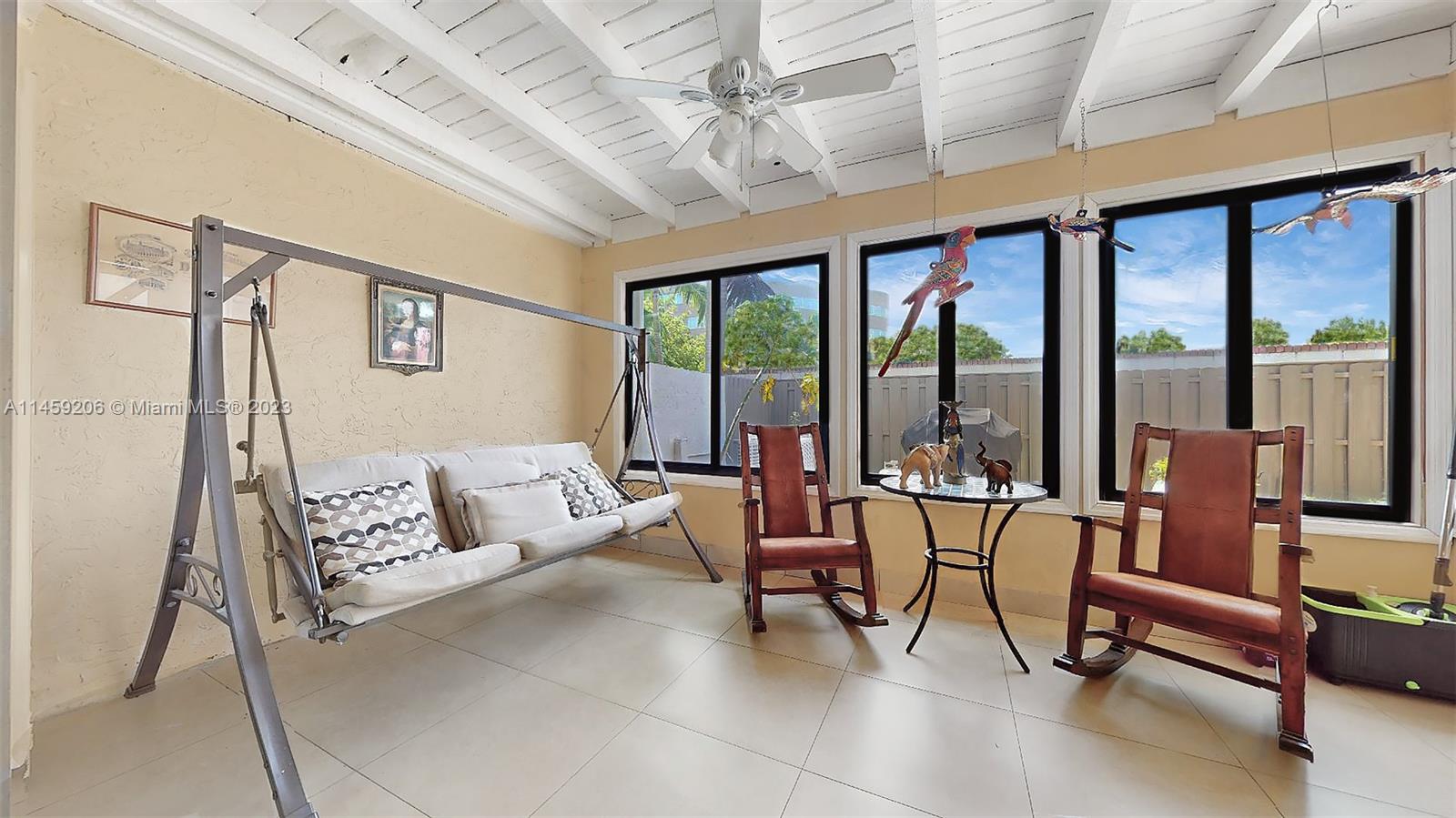 KINGS COURT WEST - Residential