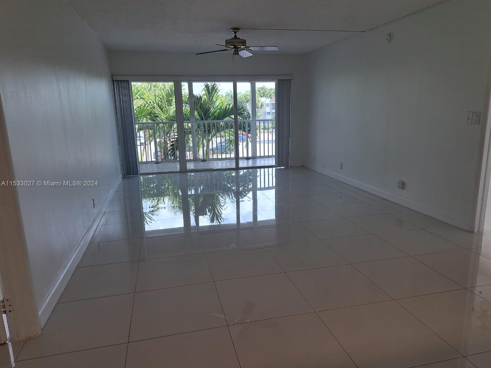 RACQUET CLUB 1 AT BONAVEN - Residential Lease