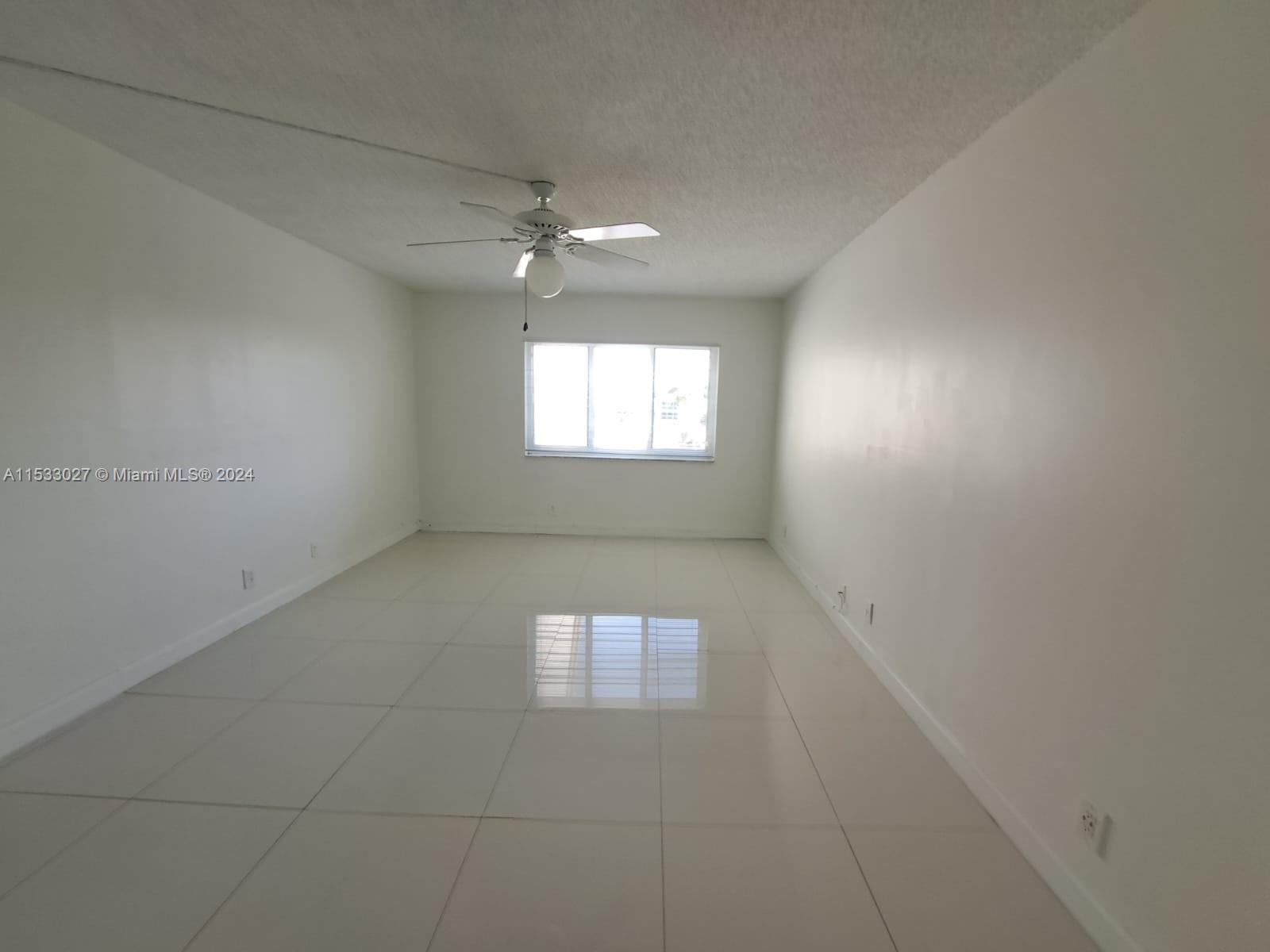 RACQUET CLUB 1 AT BONAVEN - Residential Lease