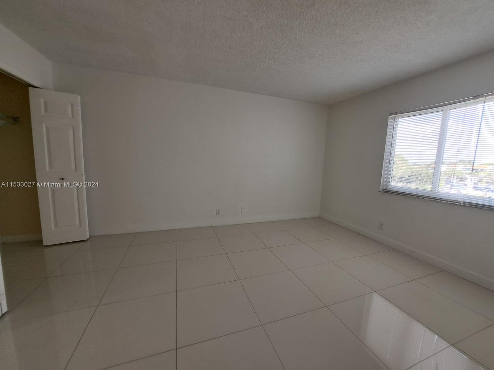 RACQUET CLUB 1 AT BONAVEN - Residential Lease