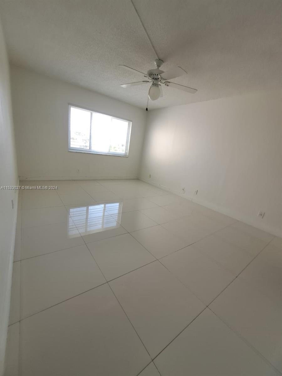 RACQUET CLUB 1 AT BONAVEN - Residential Lease