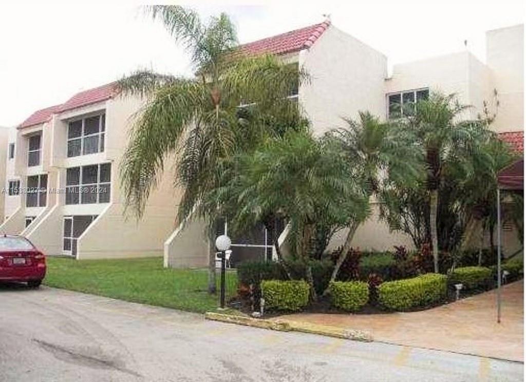 RACQUET CLUB 1 AT BONAVEN - Residential Lease