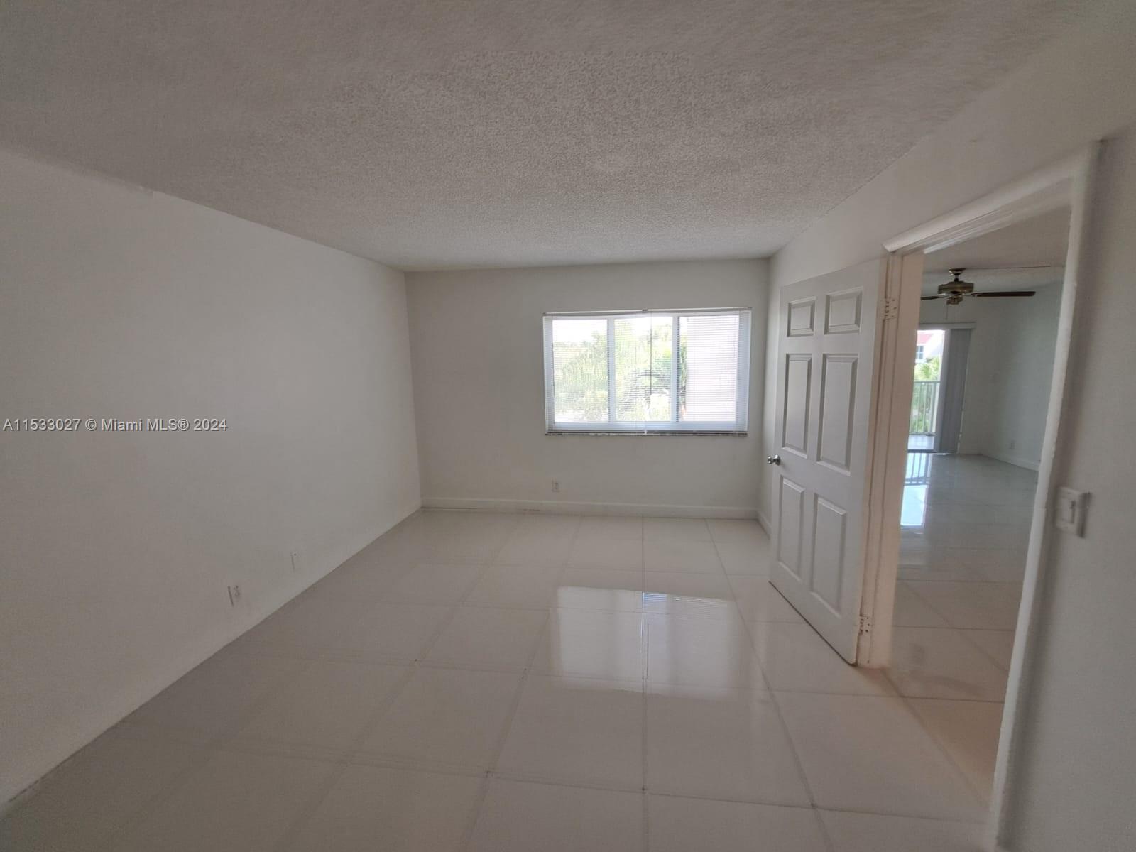 RACQUET CLUB 1 AT BONAVEN - Residential Lease