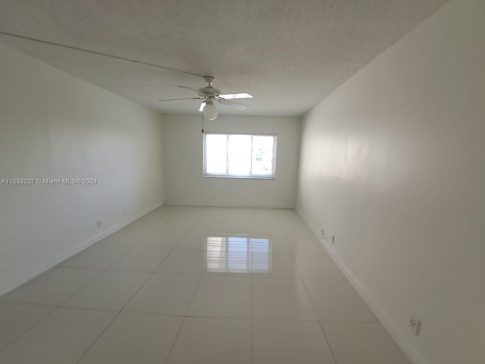RACQUET CLUB 1 AT BONAVEN - Residential Lease