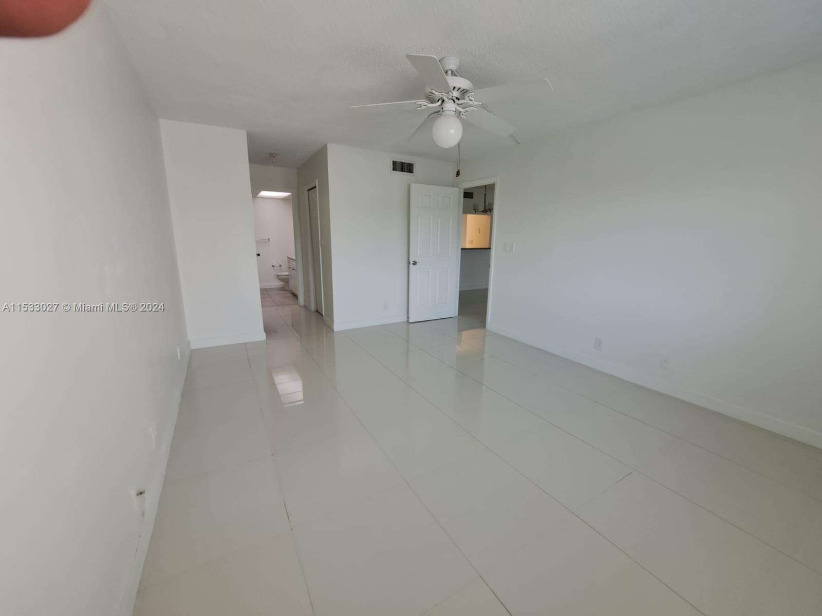 RACQUET CLUB 1 AT BONAVEN - Residential Lease