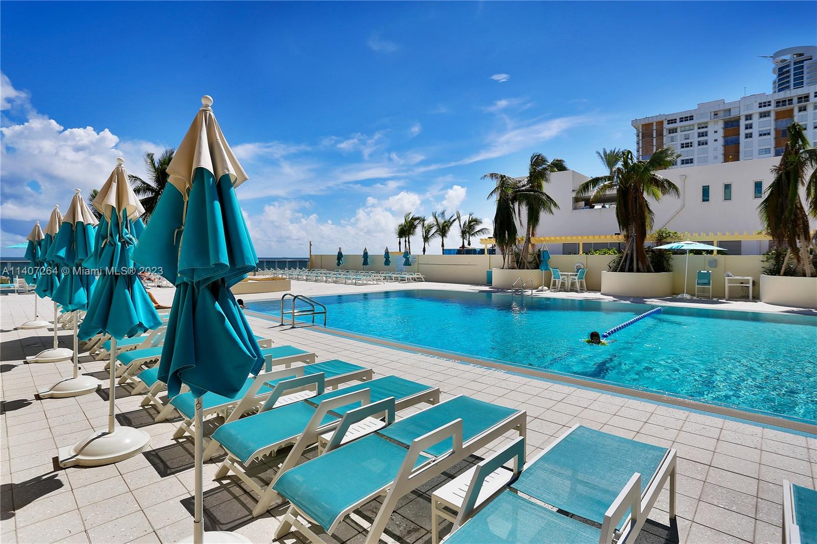 WAVE CONDO - Residential Lease