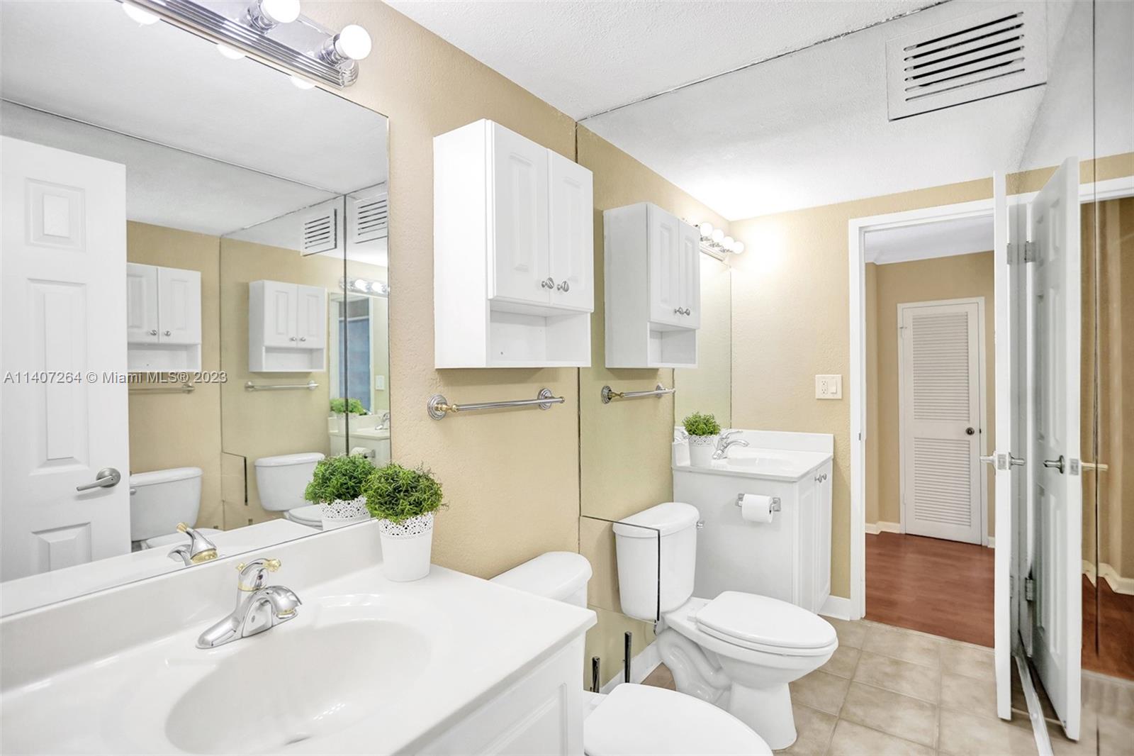 WAVE CONDO - Residential Lease