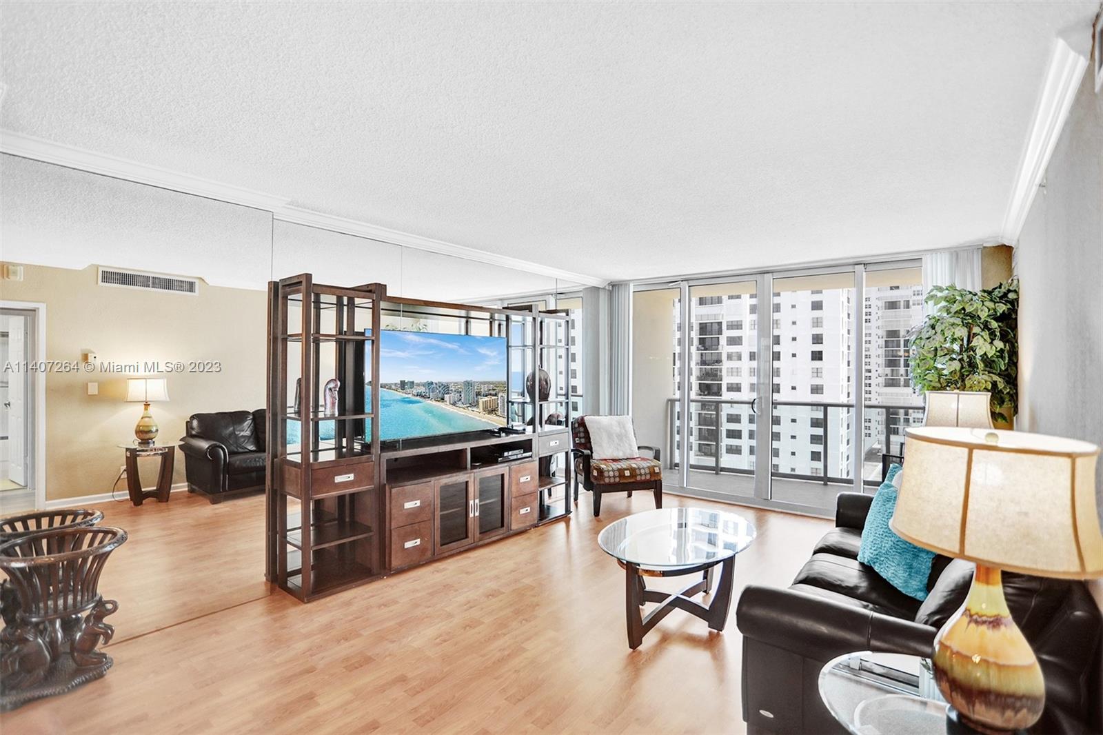 WAVE CONDO - Residential Lease