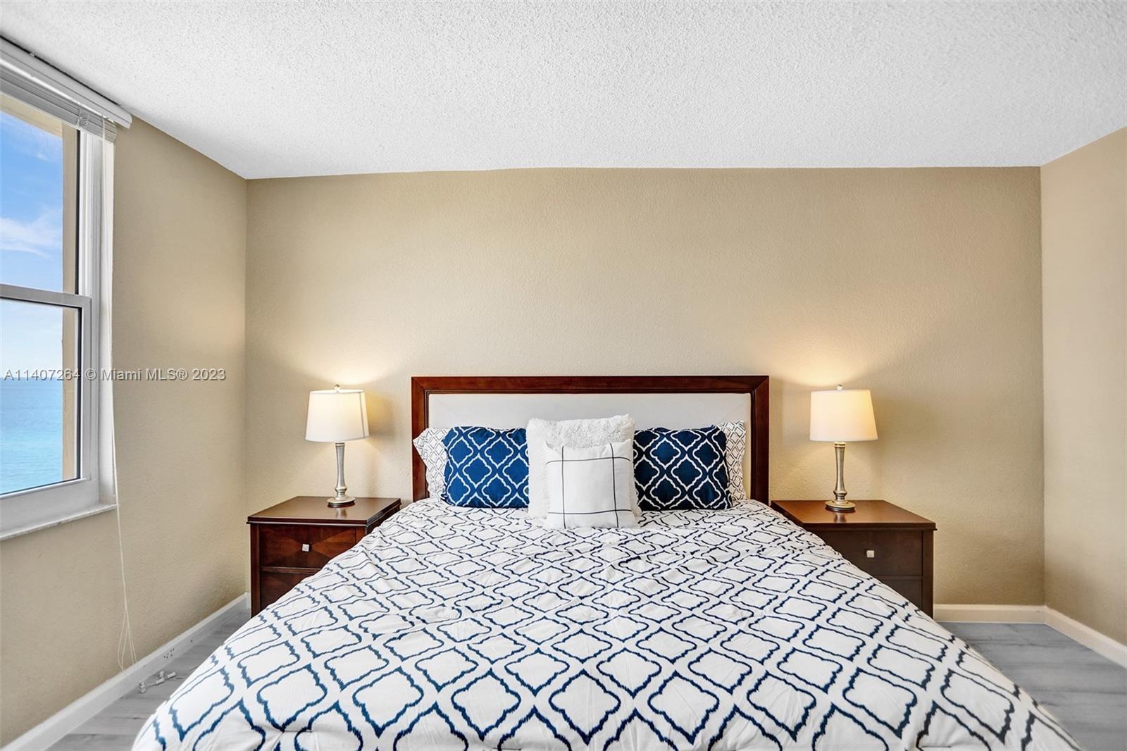 WAVE CONDO - Residential Lease