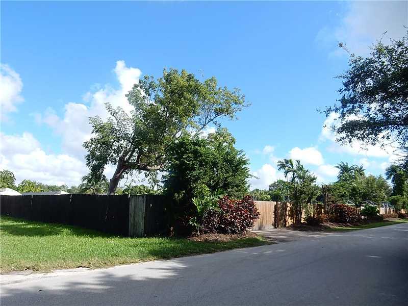 Lot is located west of the 9995 sw 66 st property-- Excellent Miller Drive Estates Subdivision! You can build your dream home on this 1.13 acre lot. Fantastic location, very quiet and private neighborhood, surrounded by multi-million homes, close to great  schools and major highways! Folio # for the property is 30-40-29-003-0730