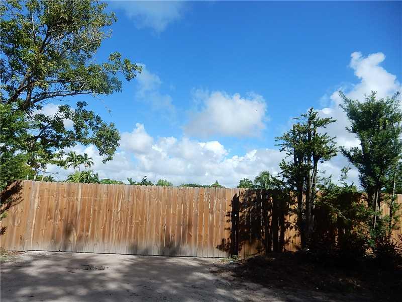 MILLER DRIVE ESTATES ADD - Land