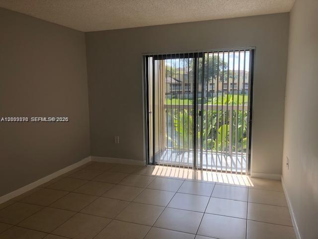 VILLAS AT LAKEVIEW CONDO - Residential