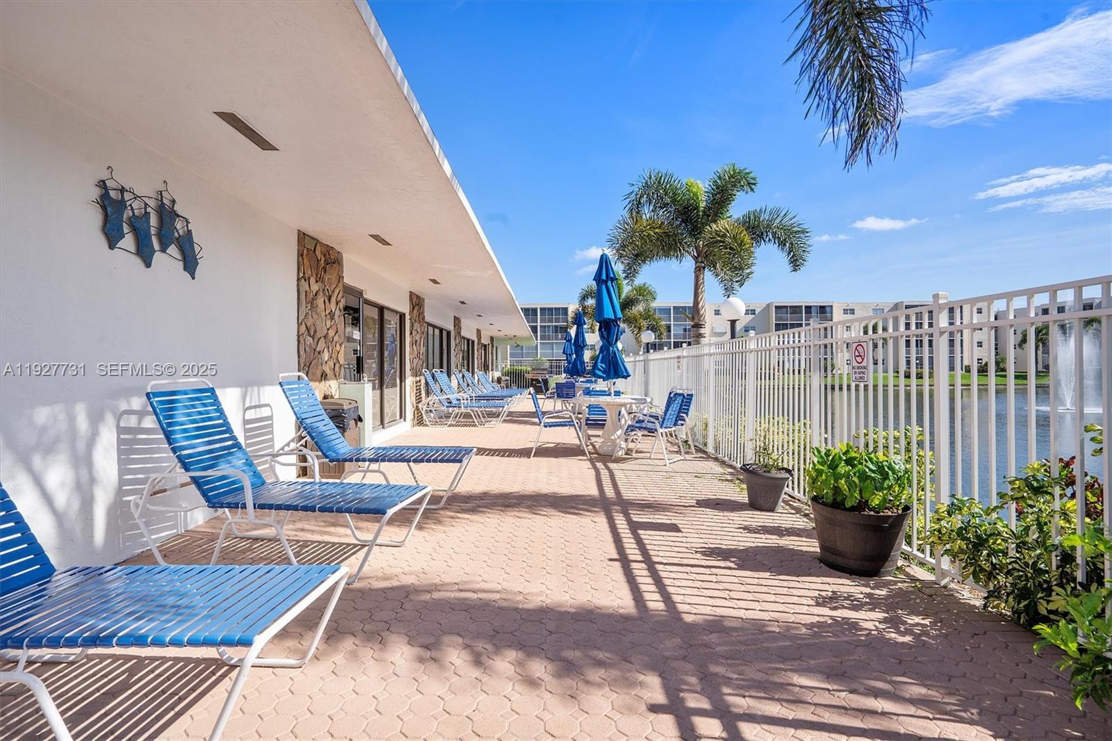 MEADOWBROOK LAKES CONDO - Residential