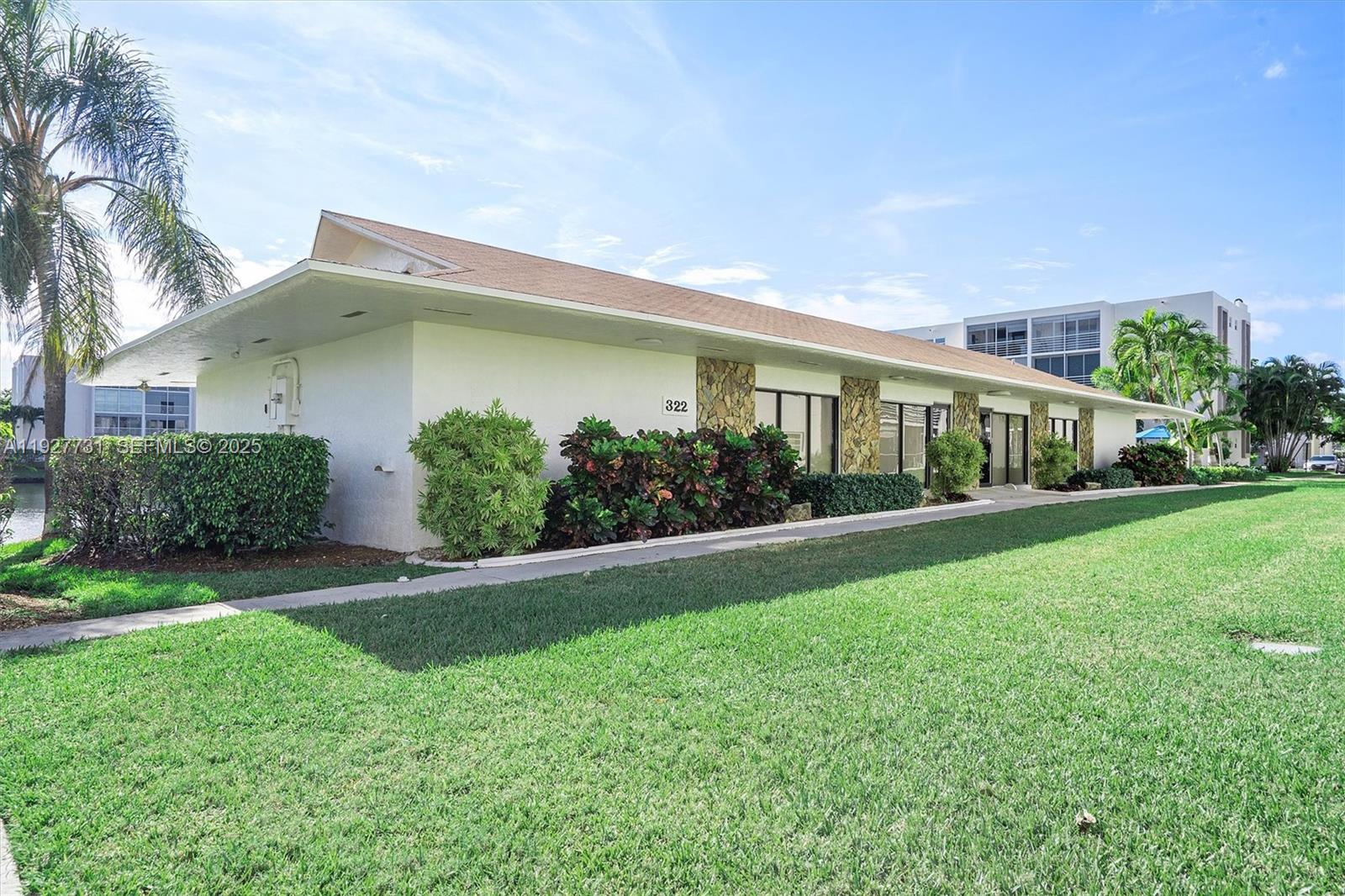 MEADOWBROOK LAKES CONDO - Residential