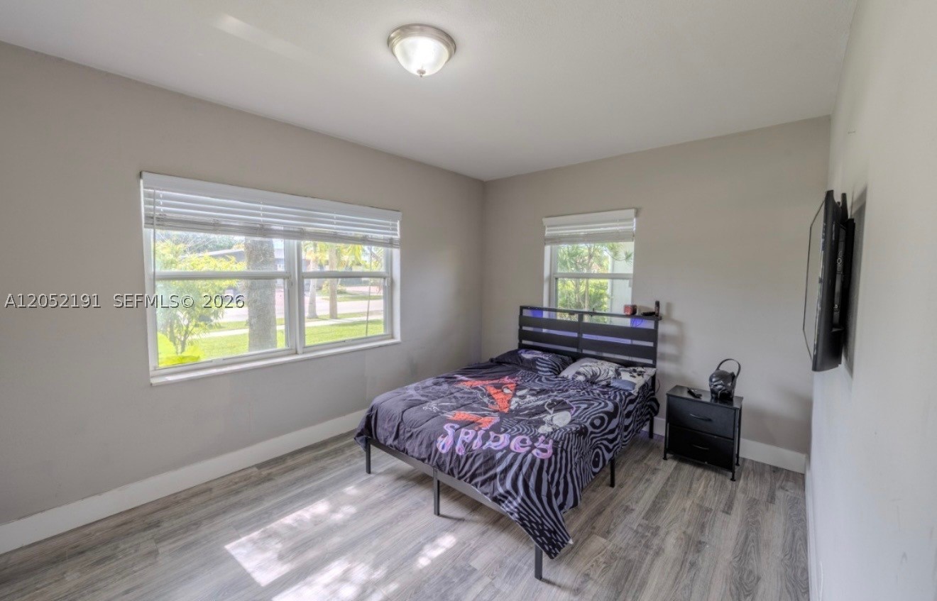 SOUTH HOLLYWOOD MEACHERS - Residential