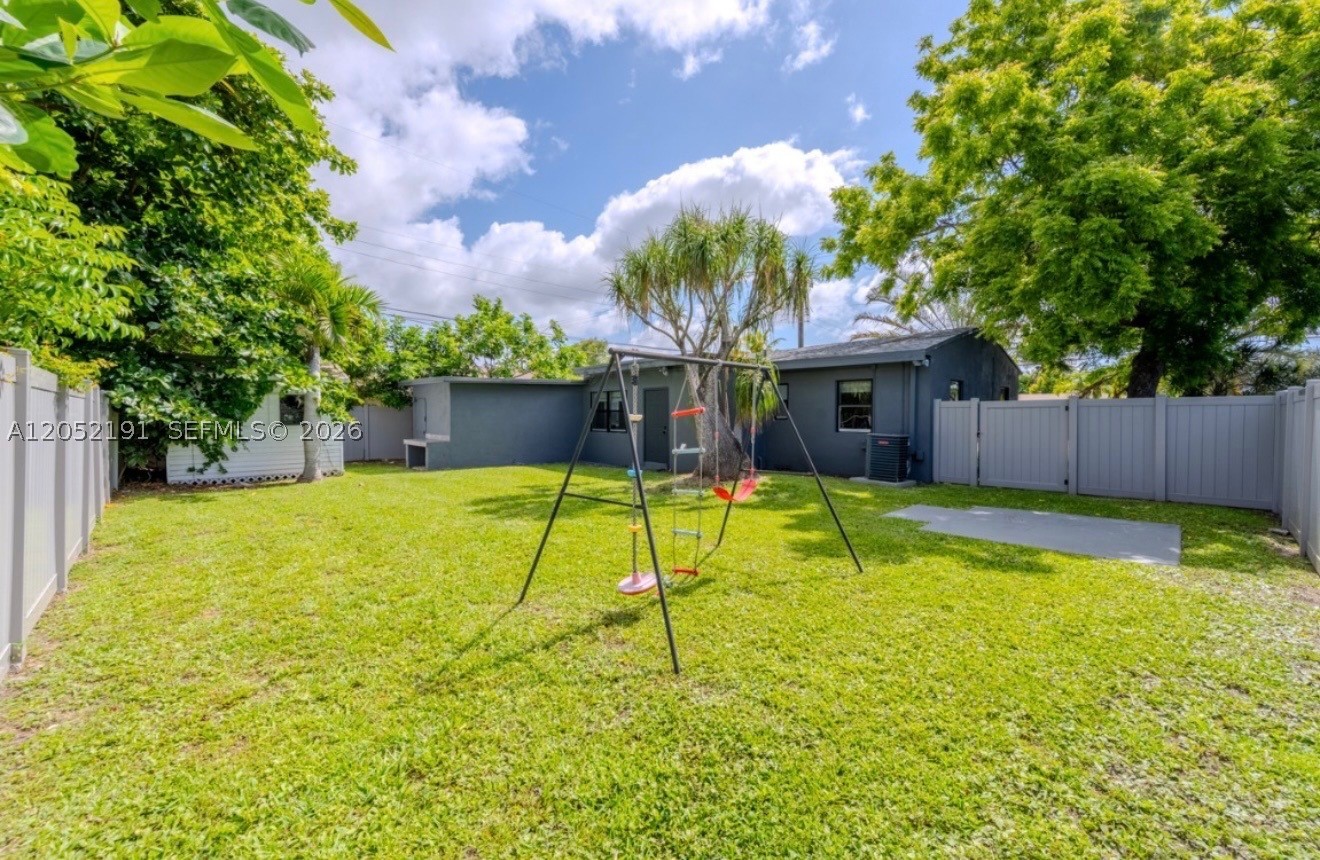 SOUTH HOLLYWOOD MEACHERS - Residential