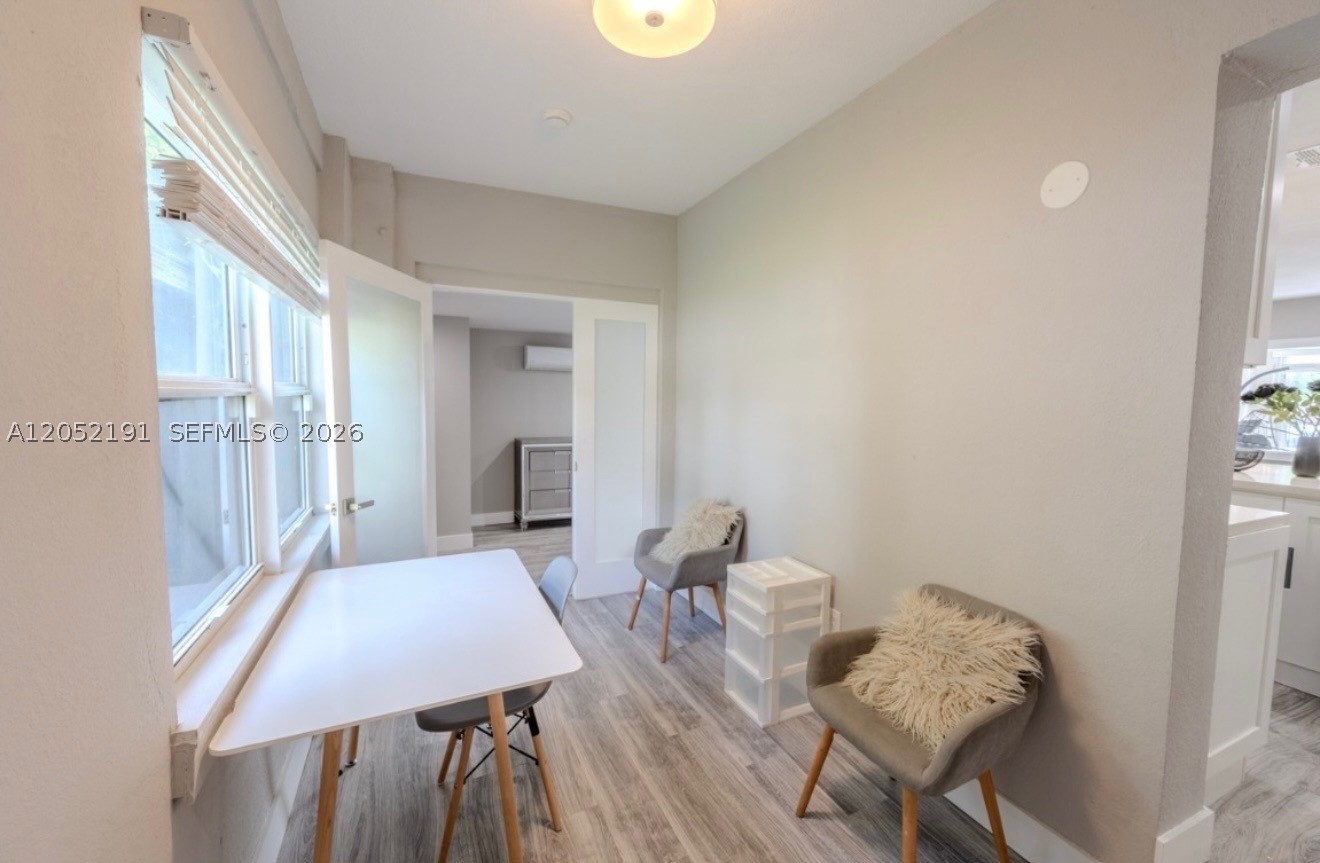 SOUTH HOLLYWOOD MEACHERS - Residential
