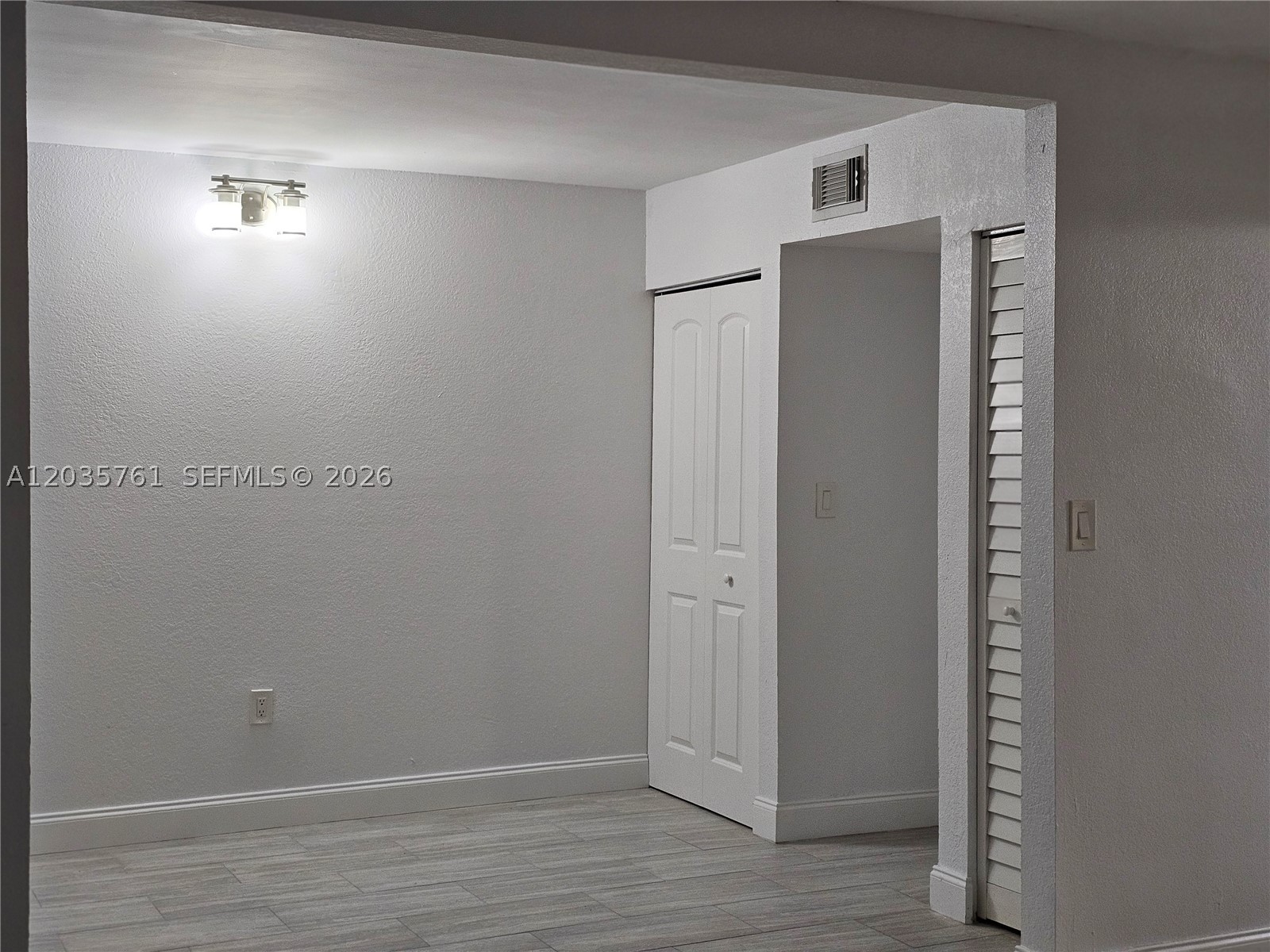 THE HORIZONS CONDO #7 - Residential