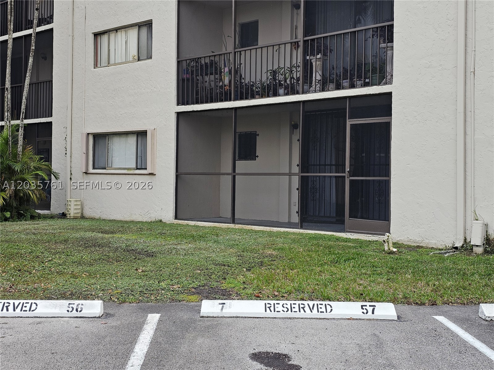 THE HORIZONS CONDO #7 - Residential