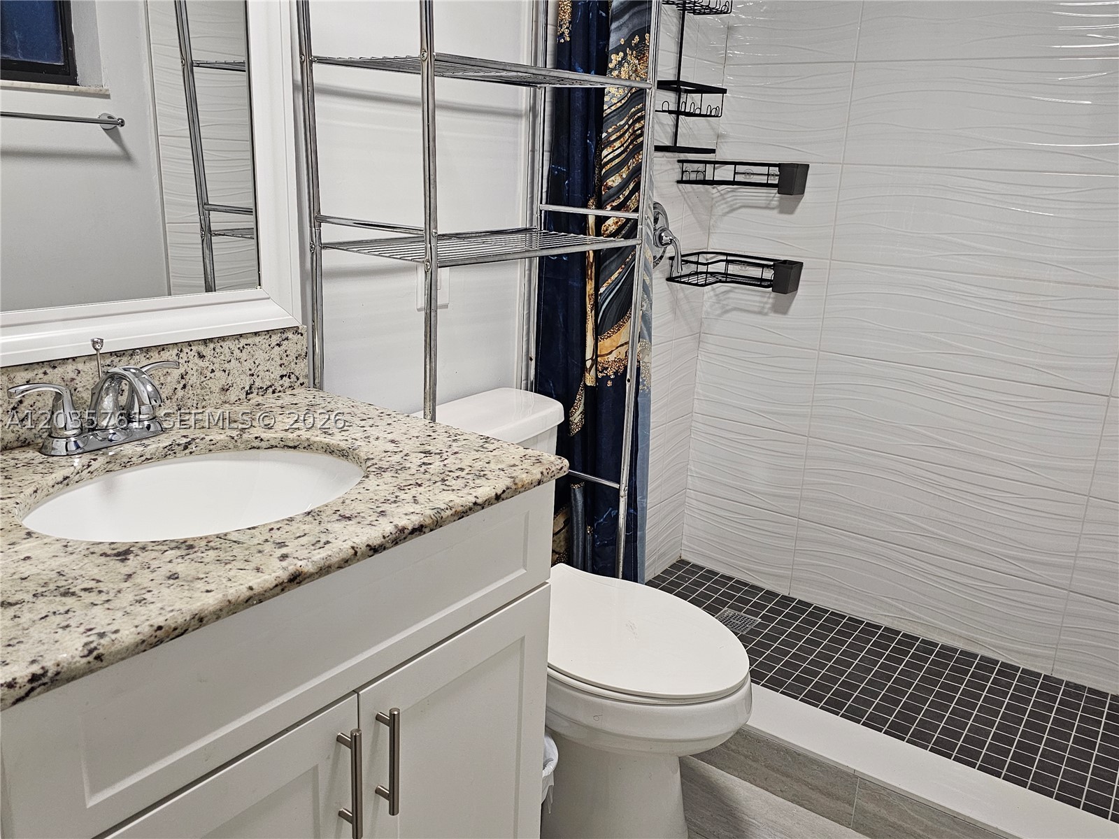 THE HORIZONS CONDO #7 - Residential