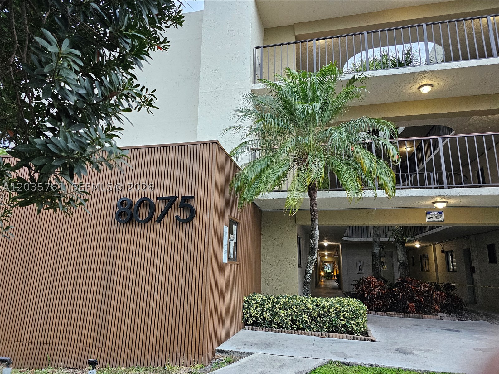THE HORIZONS CONDO #7 - Residential