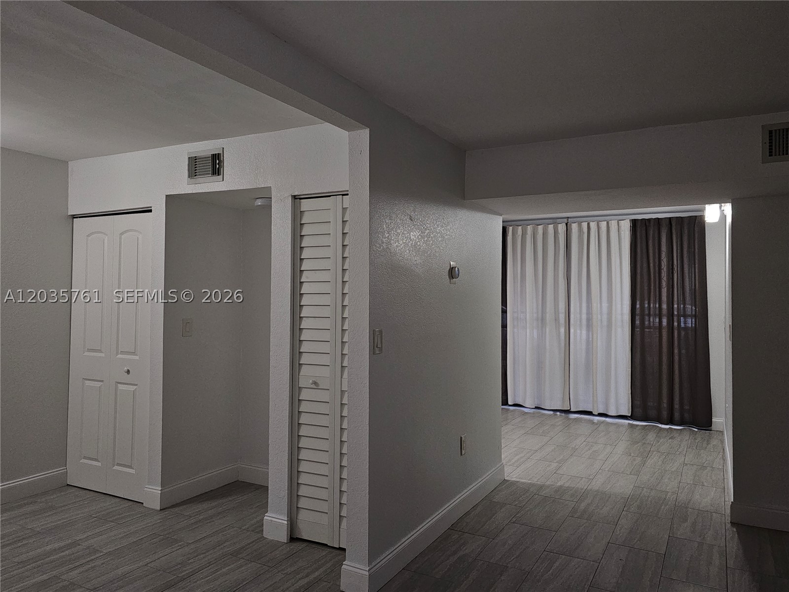 THE HORIZONS CONDO #7 - Residential
