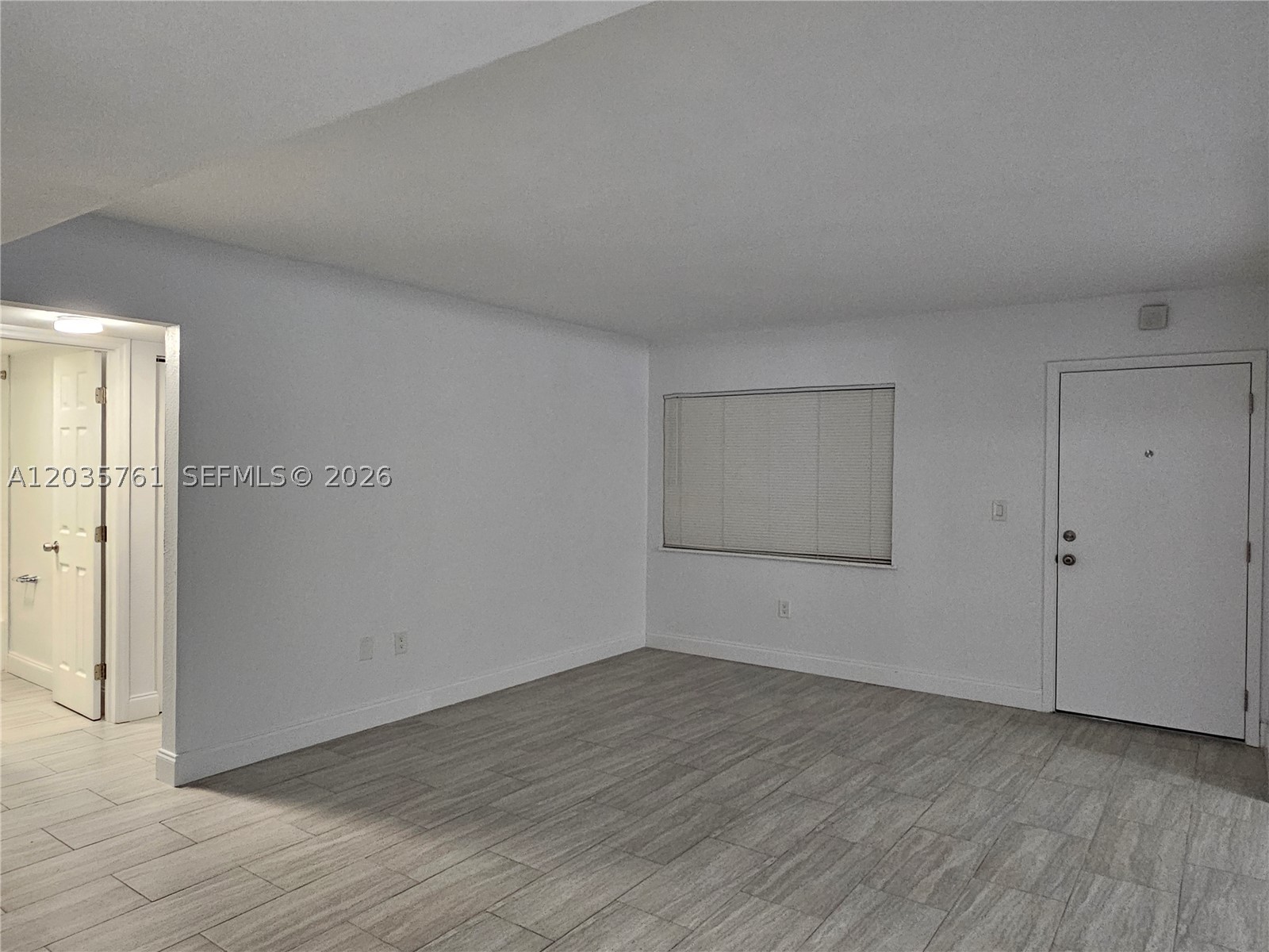 THE HORIZONS CONDO #7 - Residential