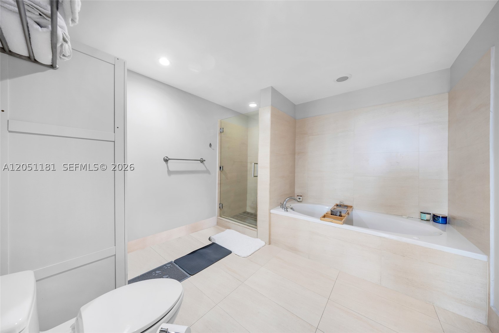 BLUE BAY TOWER CONDO - Residential