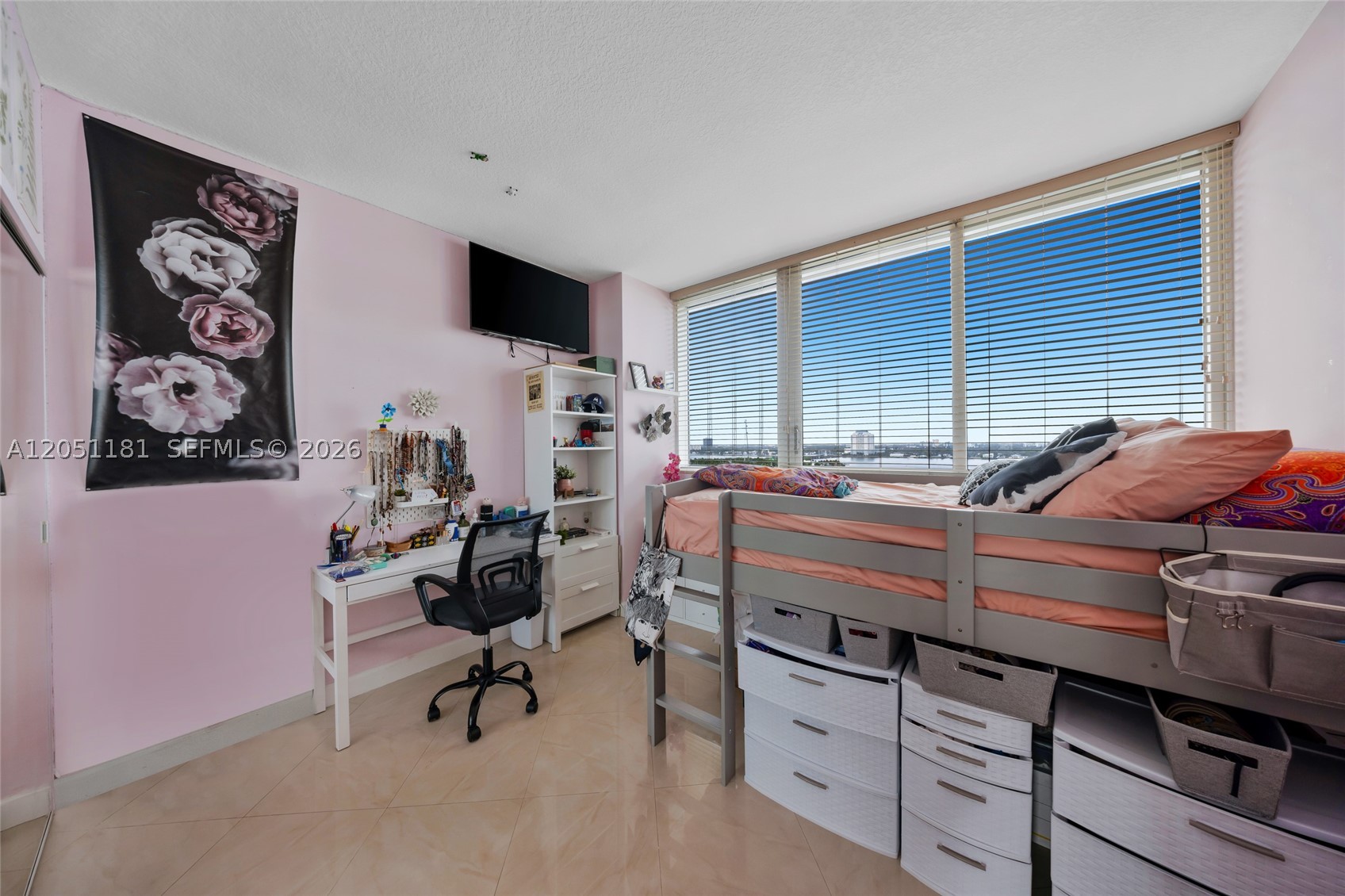 BLUE BAY TOWER CONDO - Residential