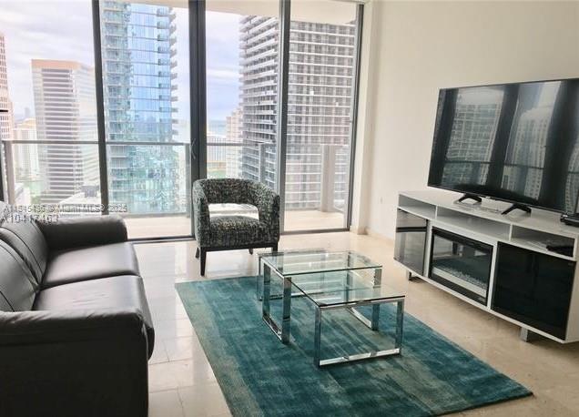 RISE CONDO - Residential