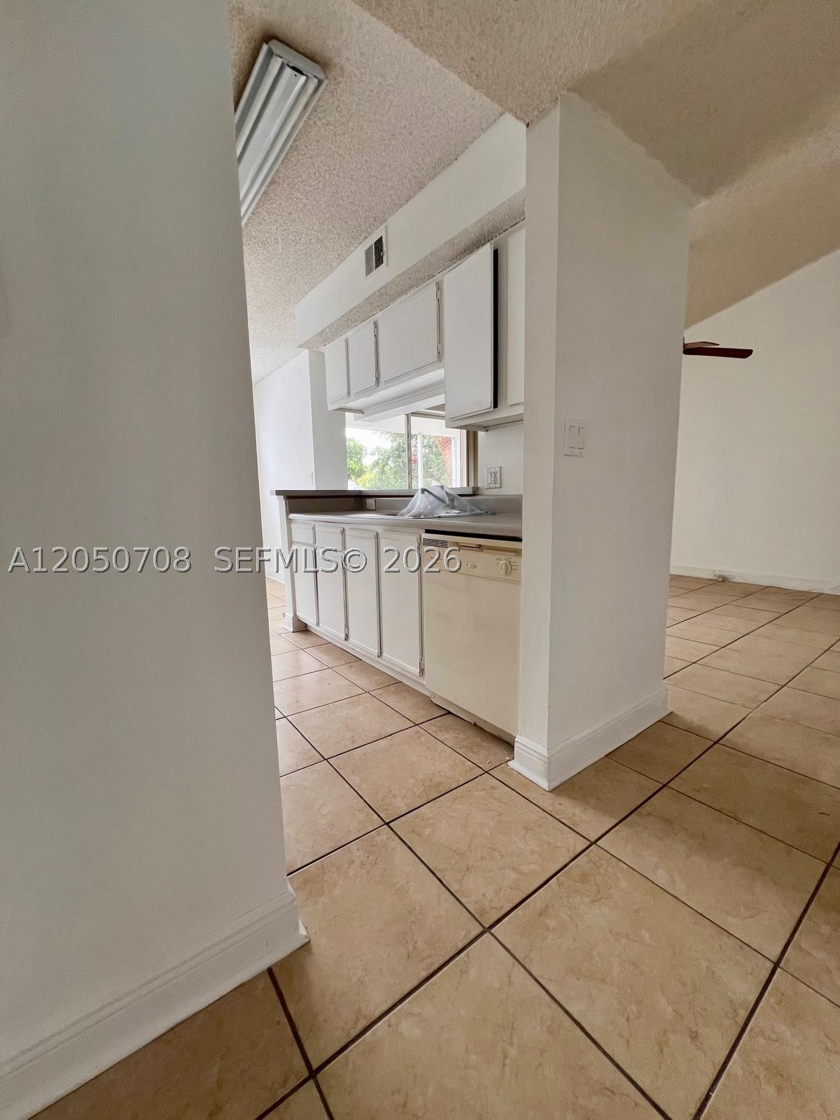 SUN VISTA GARDENS CONDO - Residential Lease