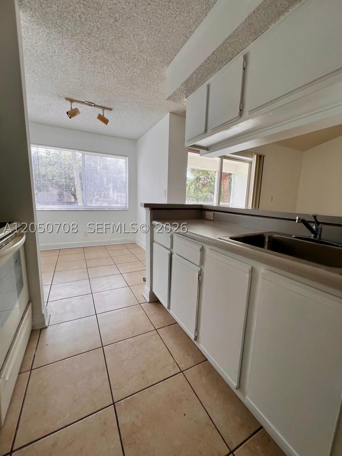 SUN VISTA GARDENS CONDO - Residential Lease