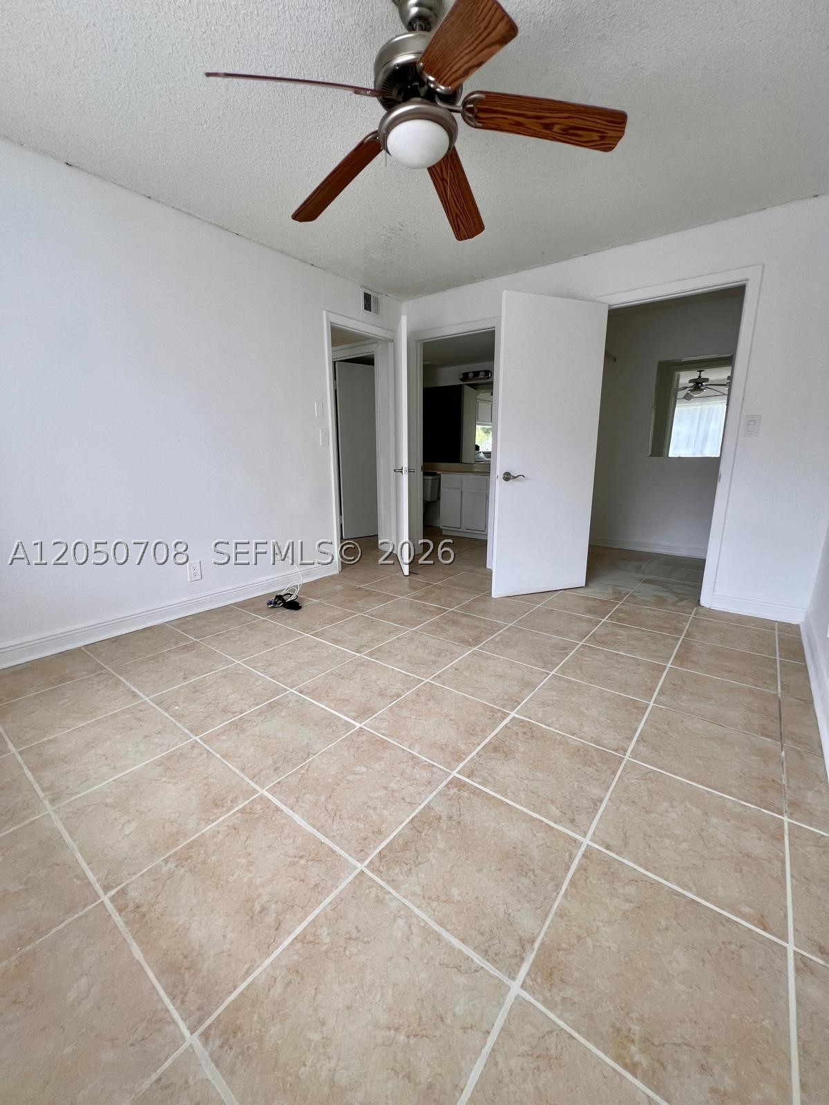 SUN VISTA GARDENS CONDO - Residential Lease
